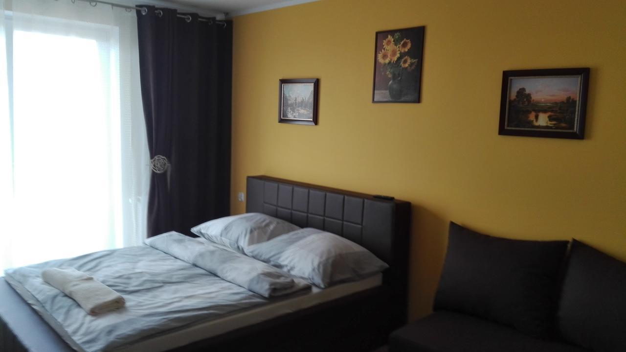 Falkowo Tropikalna Odnowa Bed & Breakfast エクステリア 写真
