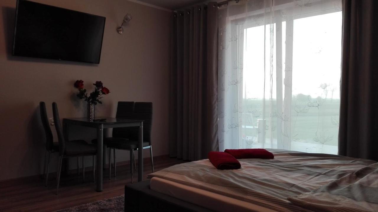 Falkowo Tropikalna Odnowa Bed & Breakfast エクステリア 写真